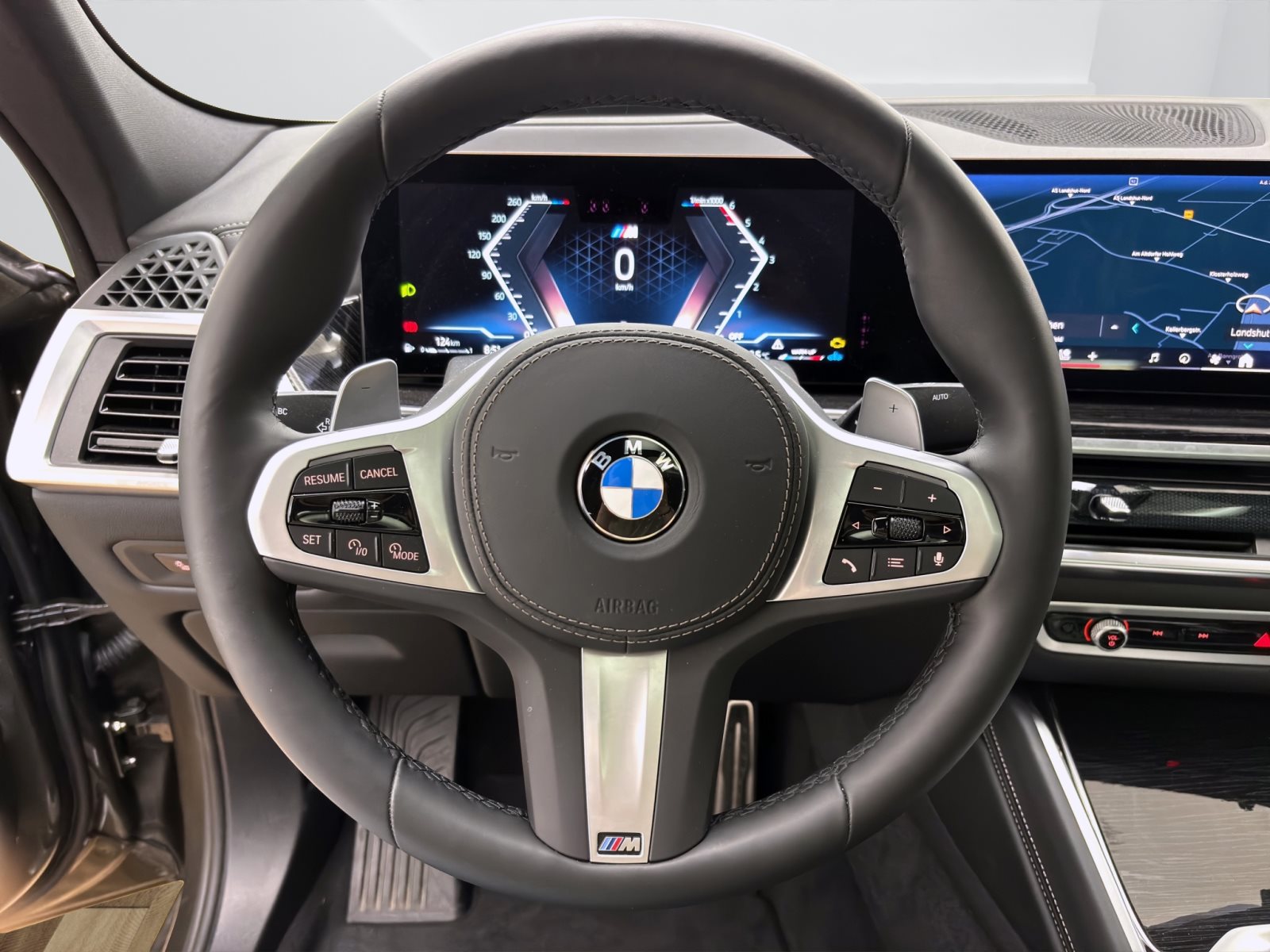 Fahrzeugabbildung BMW X6 xDrive40d [M Sport Pro, Standhz., Pano, AHK]