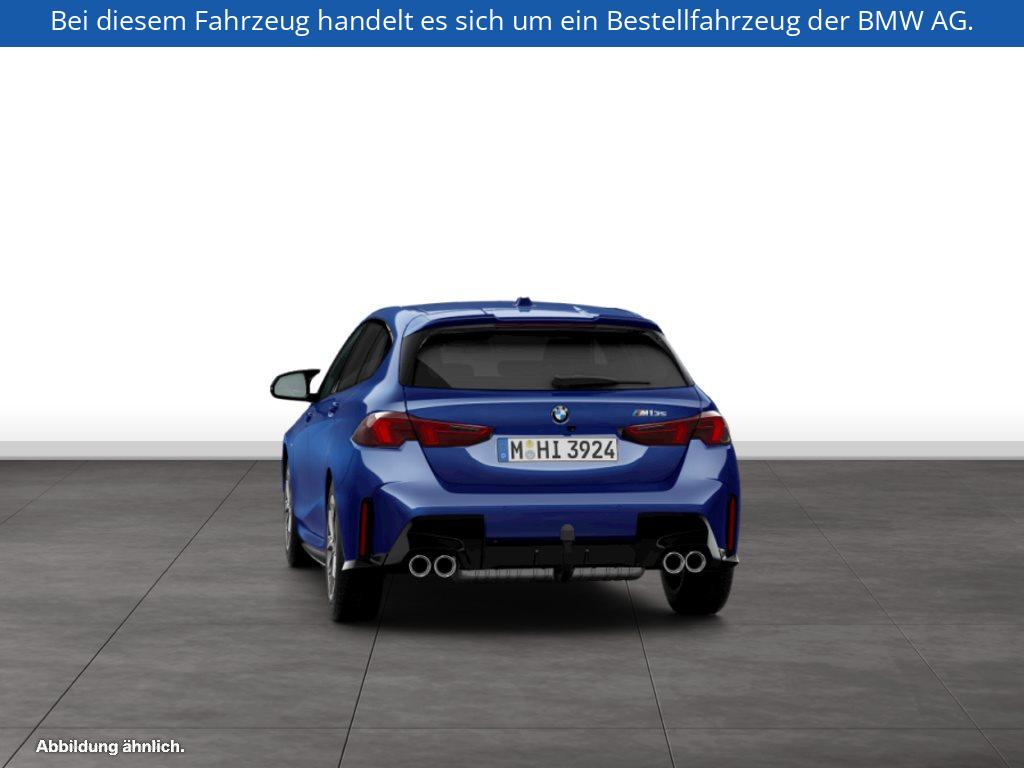 Fahrzeugabbildung BMW M135 xDrive