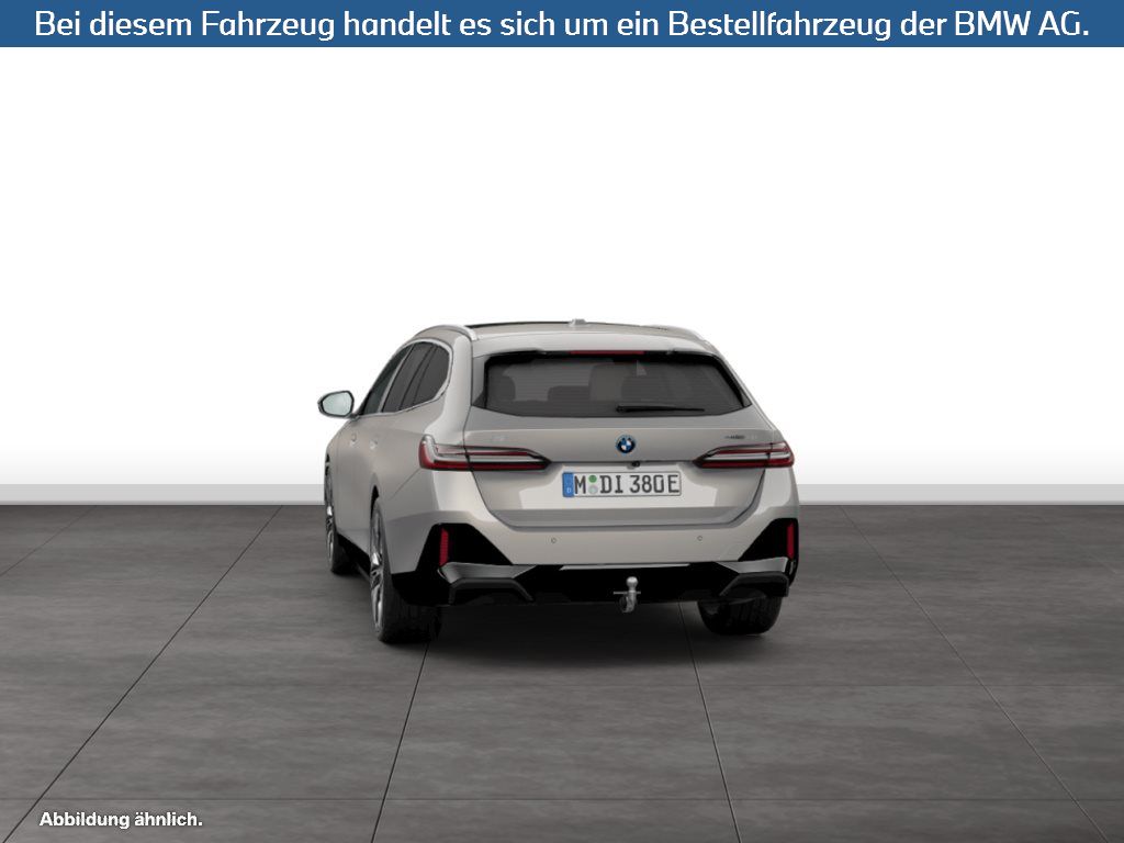 Fahrzeugabbildung BMW i5 eDrive40 Touring