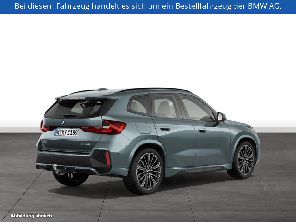 Fahrzeugabbildung BMW X1 xDrive23i