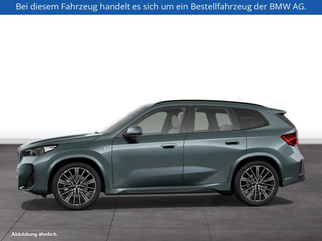 Fahrzeugabbildung BMW X1 xDrive23i