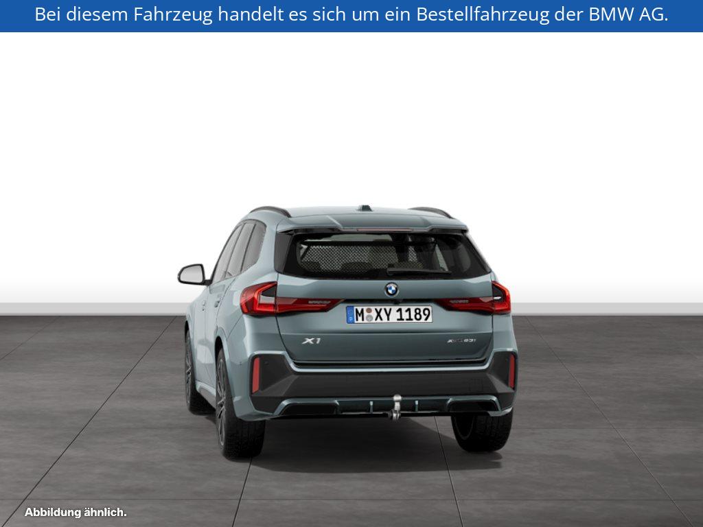 Fahrzeugabbildung BMW X1 xDrive23i