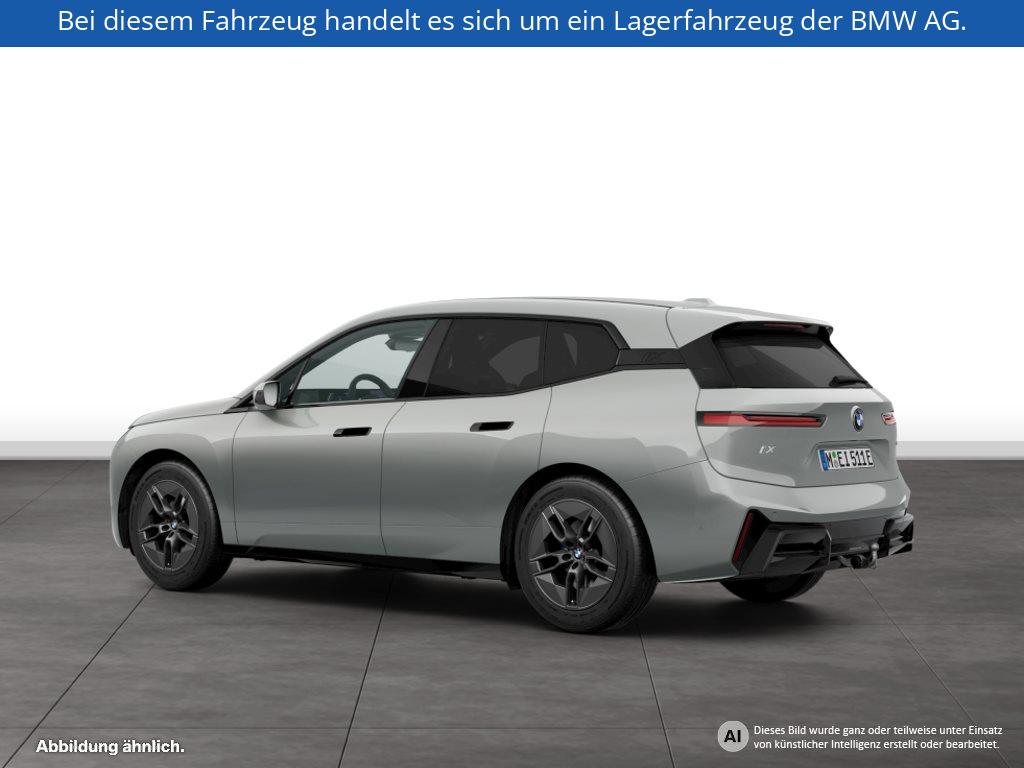 Fahrzeugabbildung BMW iX xDrive45