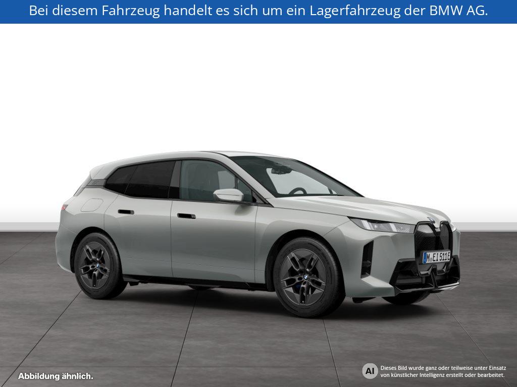 Fahrzeugabbildung BMW iX xDrive45