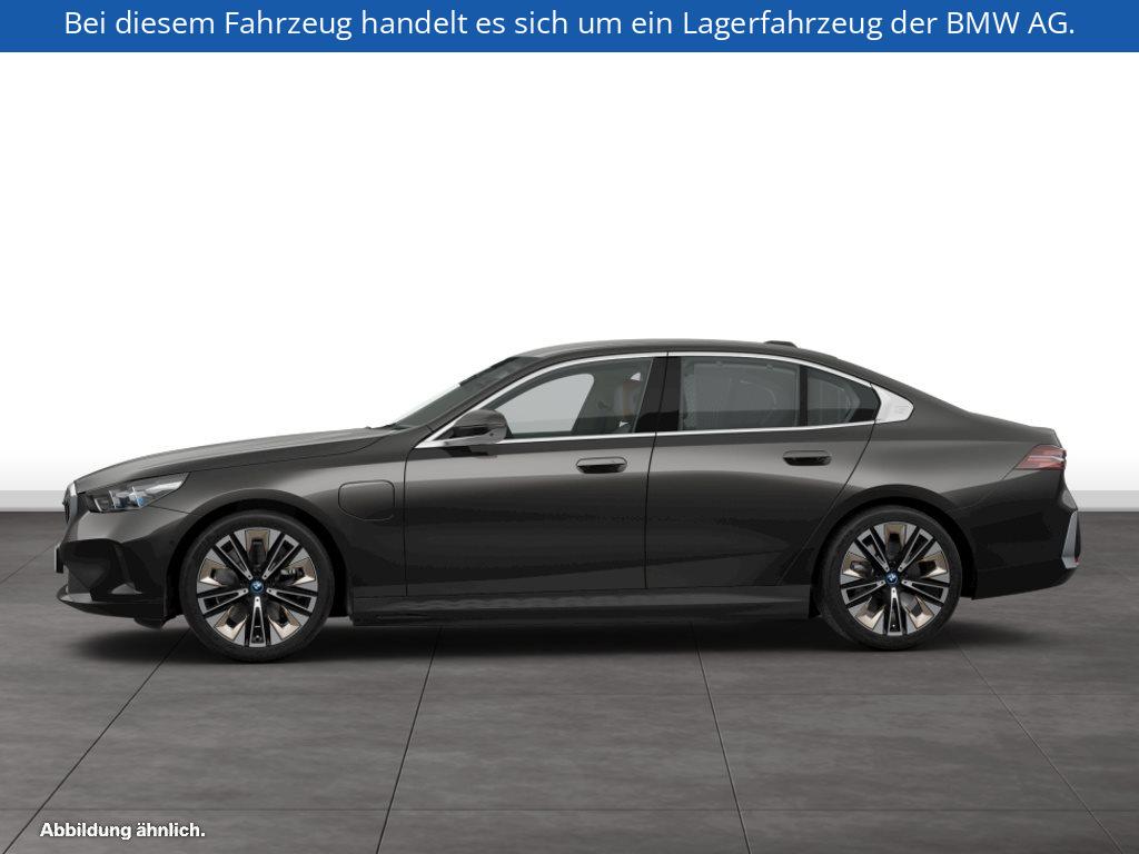Fahrzeugabbildung BMW 550e xDrive Limousine