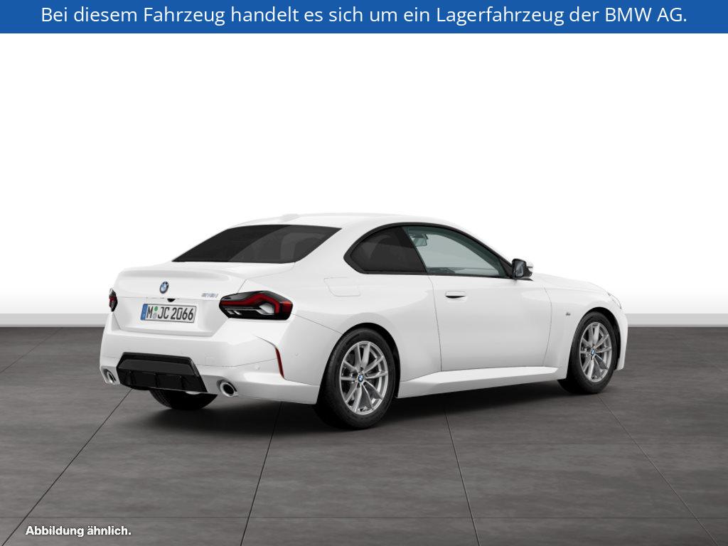Fahrzeugabbildung BMW 218i Coupé