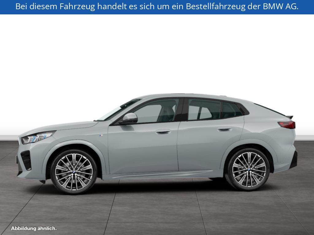 Fahrzeugabbildung BMW X2 sDrive20i