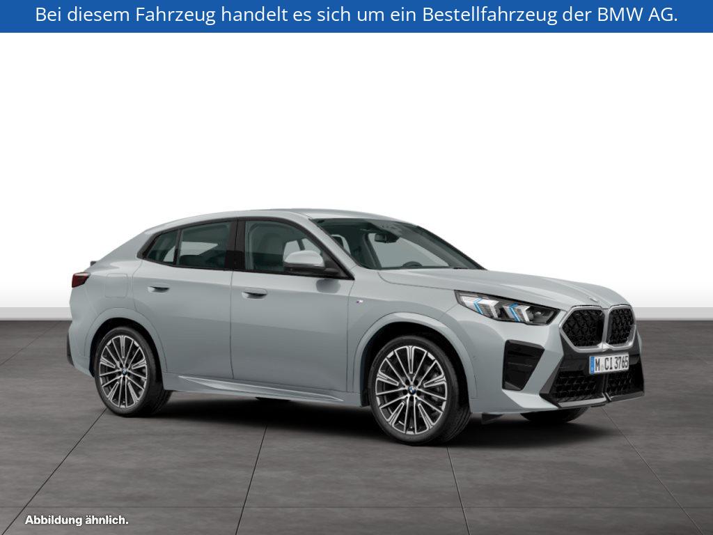 Fahrzeugabbildung BMW X2 sDrive20i