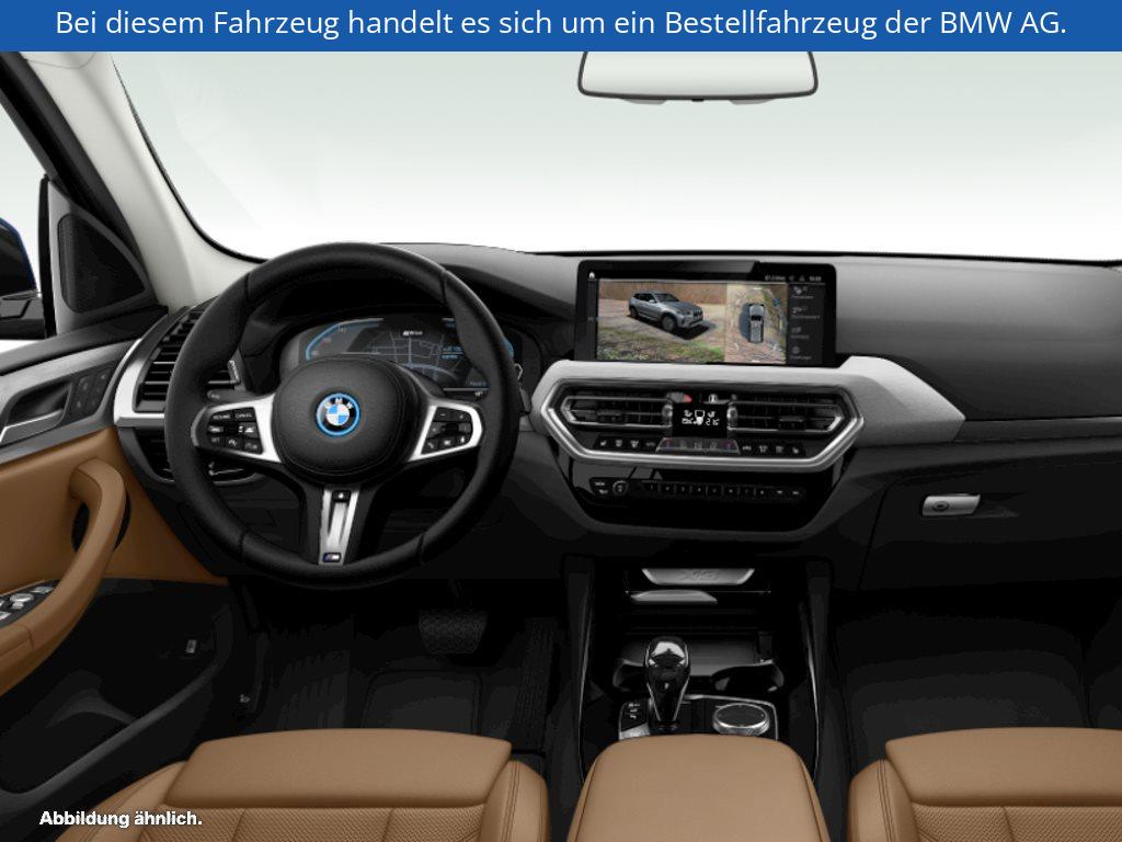 Fahrzeugabbildung BMW X3 xDrive30e