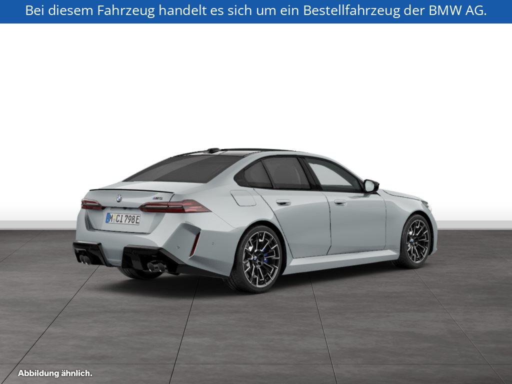 Fahrzeugabbildung BMW M5 Limousine