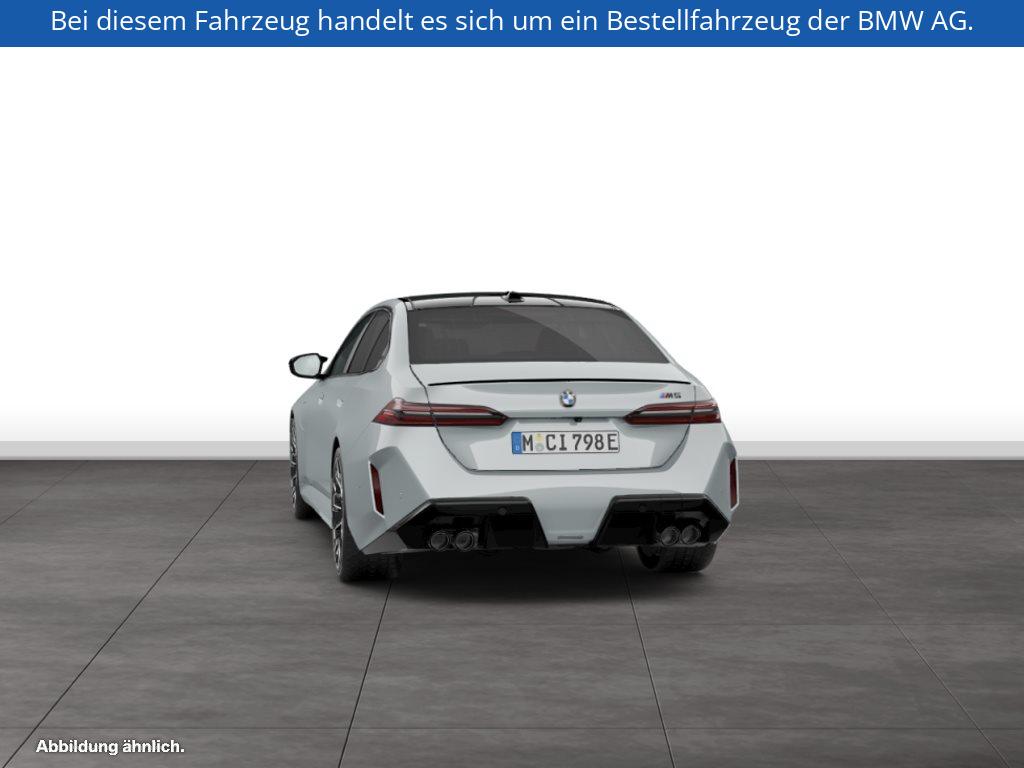 Fahrzeugabbildung BMW M5 Limousine