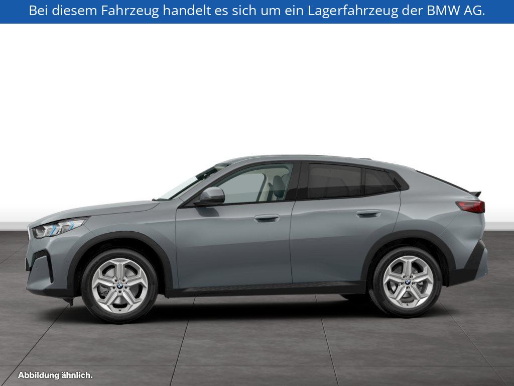 Fahrzeugabbildung BMW X2 sDrive20i