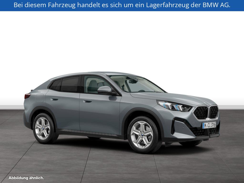 Fahrzeugabbildung BMW X2 sDrive20i