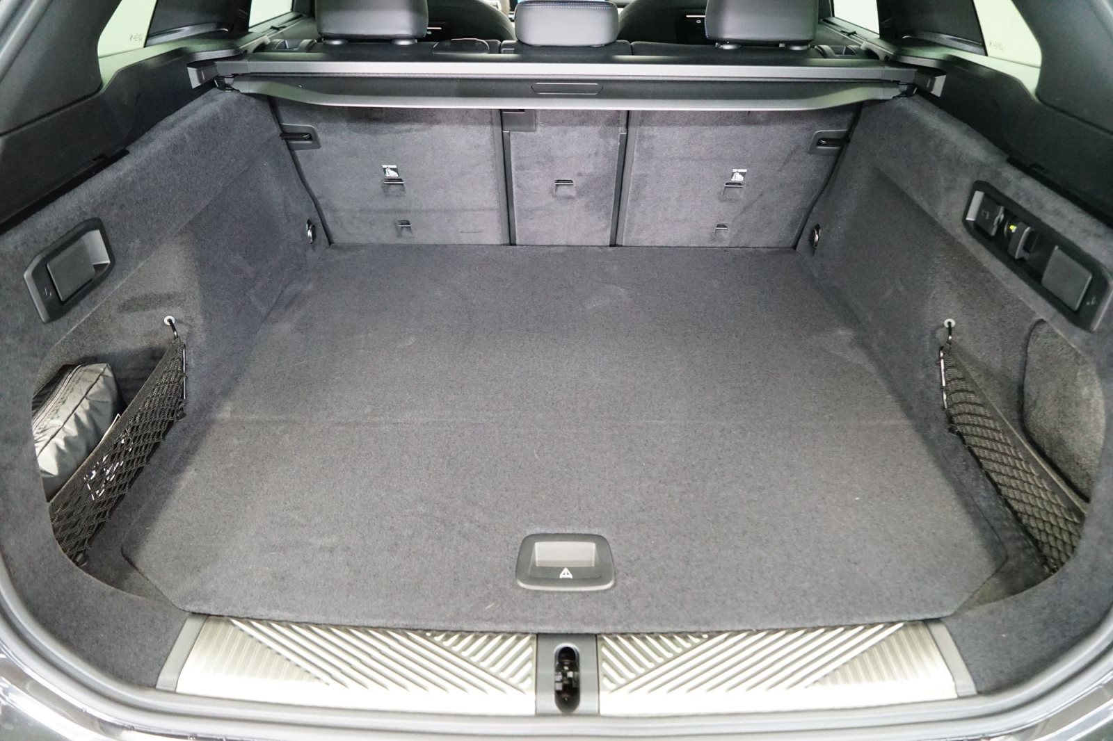 Fahrzeugabbildung BMW 540d xDrive Touring [M Sport, HUD, AHK, ACC, 20 LMR]