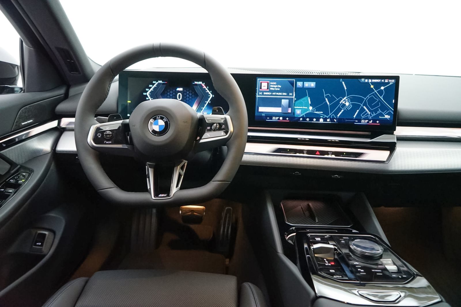 Fahrzeugabbildung BMW 540d xDrive Touring [M Sport, HUD, AHK, ACC, 20 LMR]