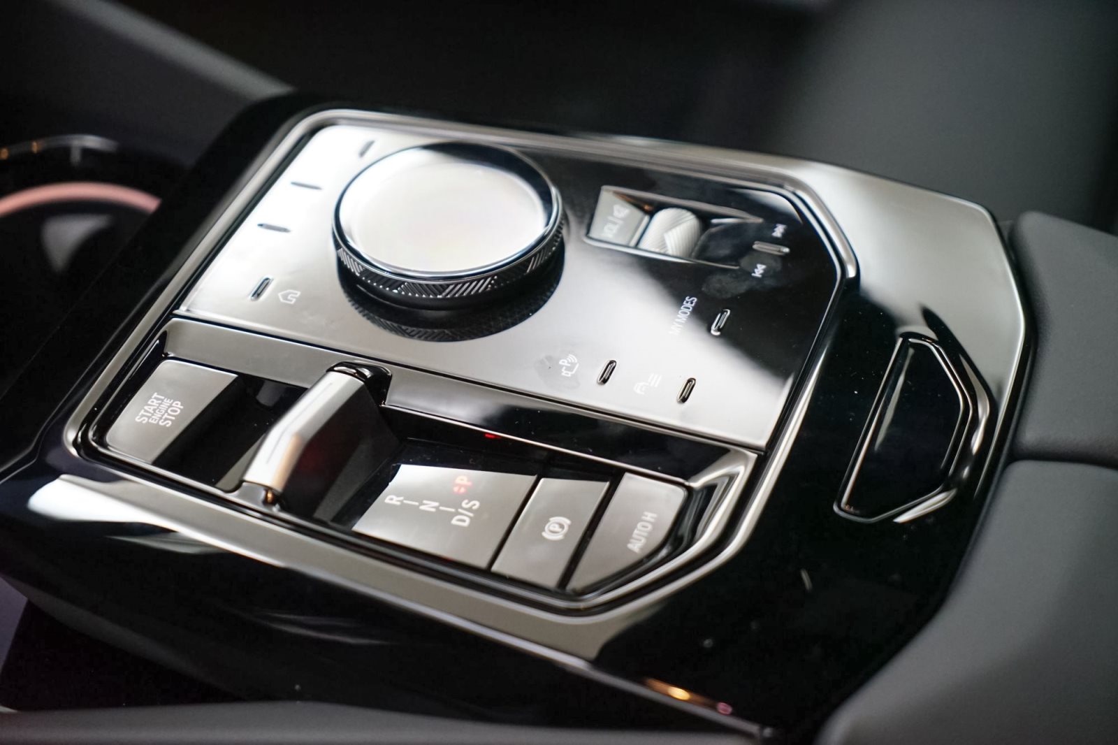Fahrzeugabbildung BMW 540d xDrive Touring [M Sport, HUD, AHK, ACC, 20 LMR]