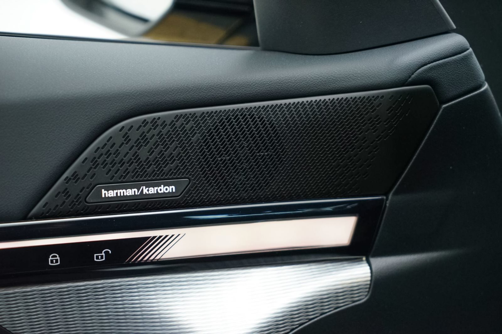 Fahrzeugabbildung BMW 540d xDrive Touring [M Sport, HUD, AHK, ACC, 20 LMR]
