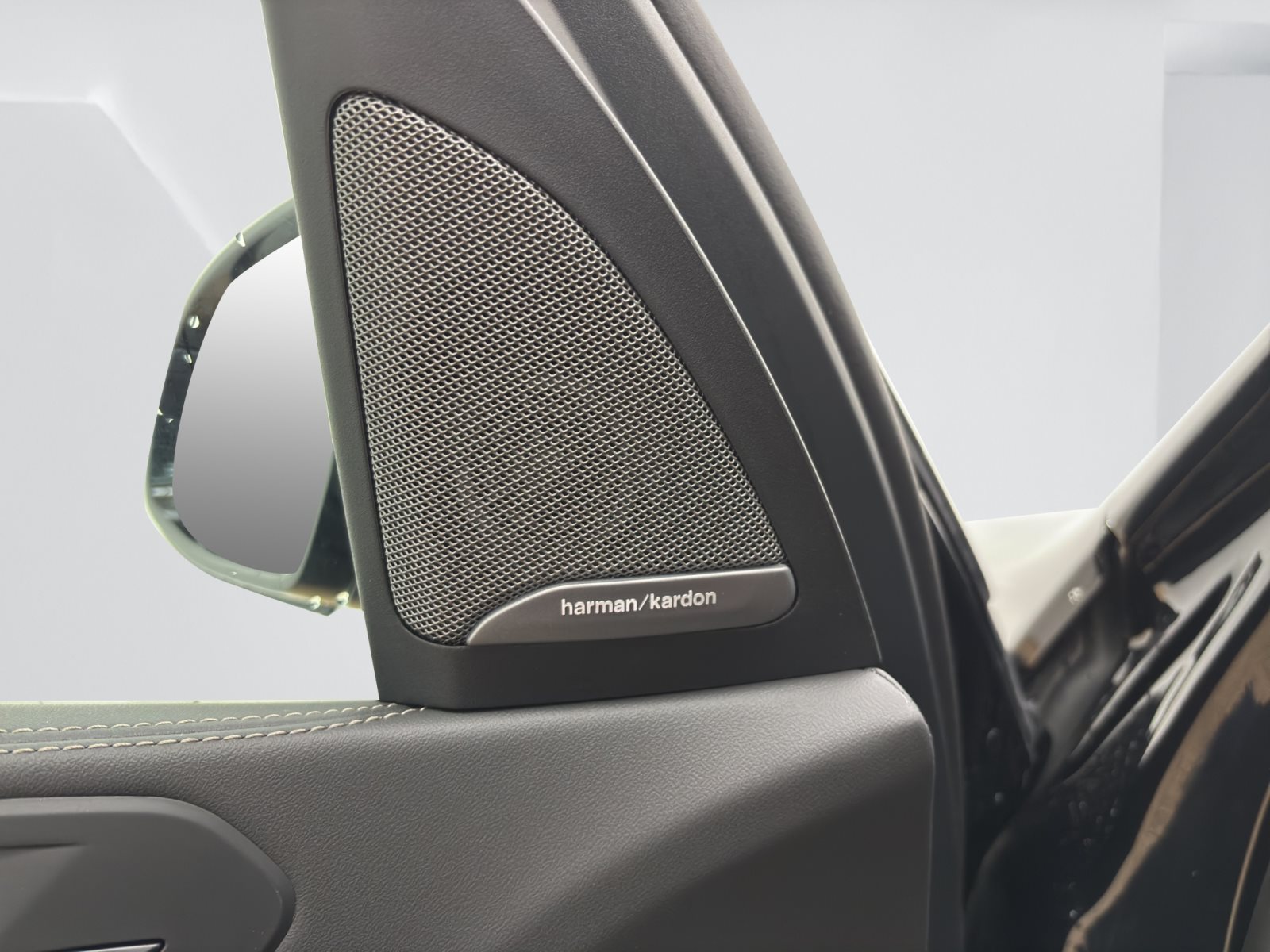 Fahrzeugabbildung BMW X5 xDrive40d [M Sport Pro, HUD, AHK, ACC, GSD, 22 LMR]