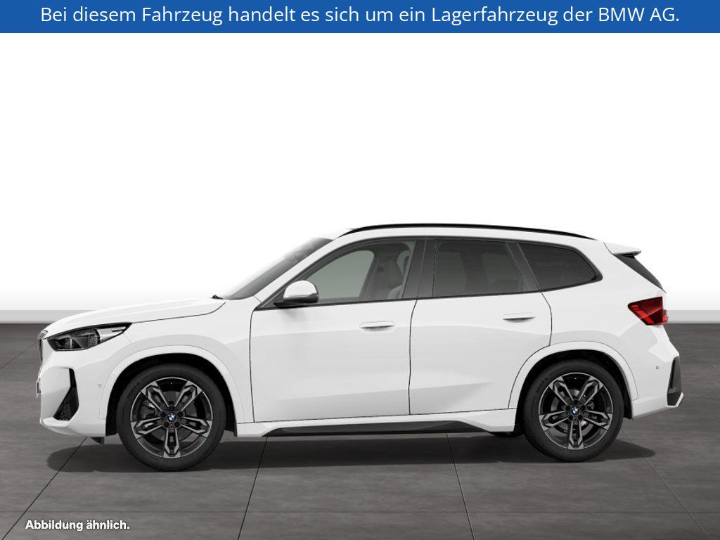 Fahrzeugabbildung BMW X1 xDrive23i