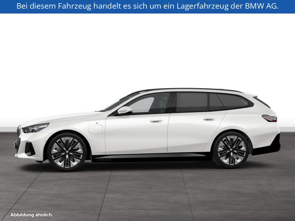 Fahrzeugabbildung BMW 550e xDrive Touring