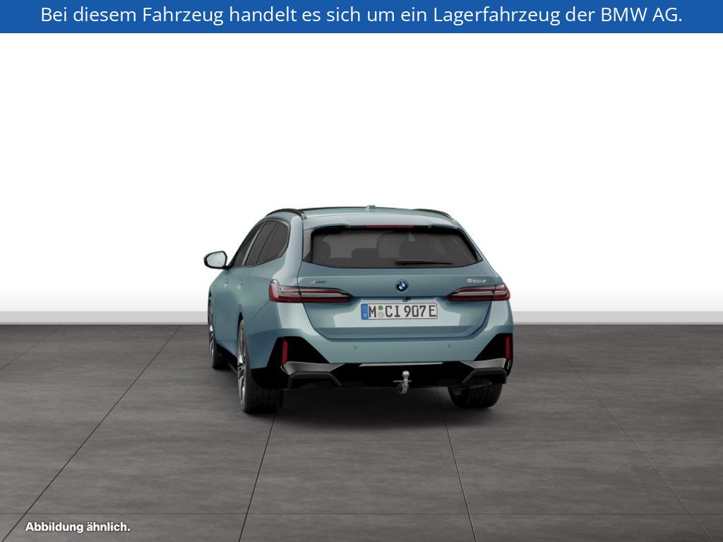 Fahrzeugabbildung BMW 550e xDrive Touring