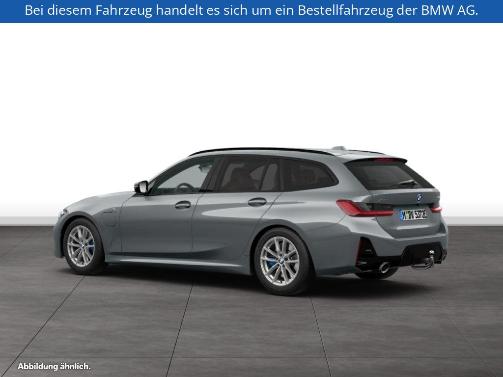 Fahrzeugabbildung BMW 330e xDrive Touring