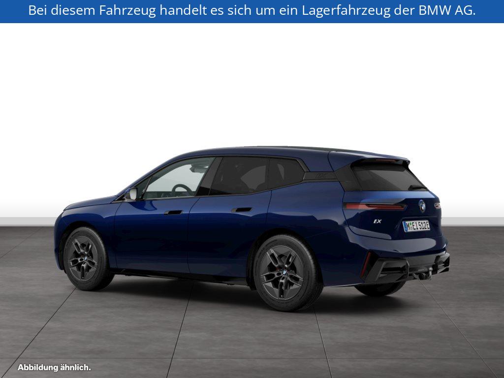 Fahrzeugabbildung BMW iX xDrive60