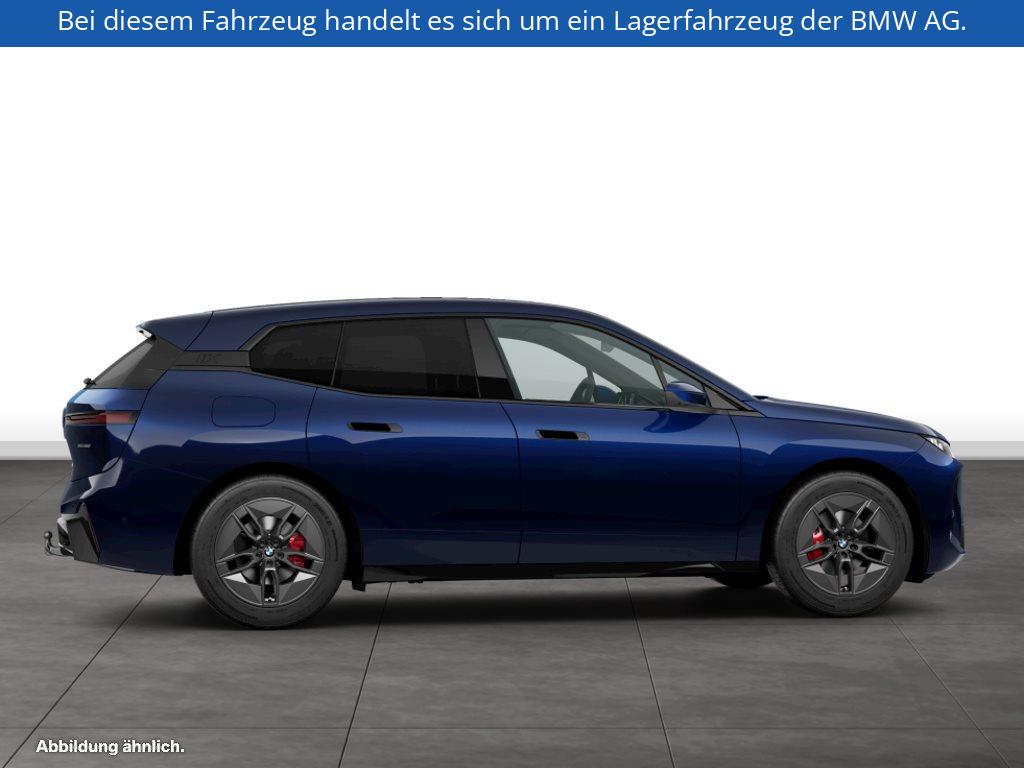 Fahrzeugabbildung BMW iX xDrive60
