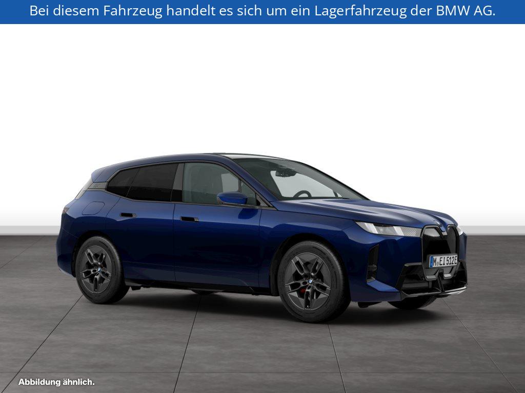 Fahrzeugabbildung BMW iX xDrive60