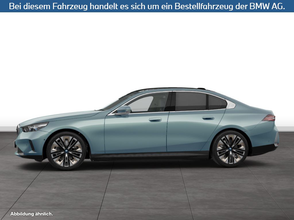 Fahrzeugabbildung BMW i5 eDrive40 Limousine