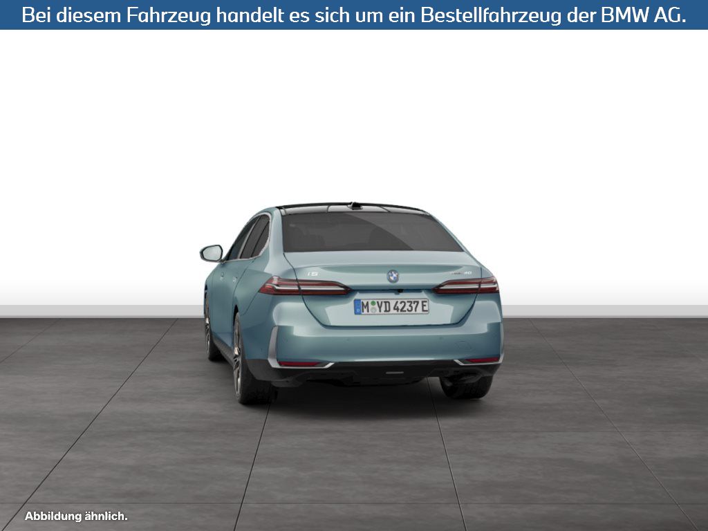 Fahrzeugabbildung BMW i5 eDrive40 Limousine