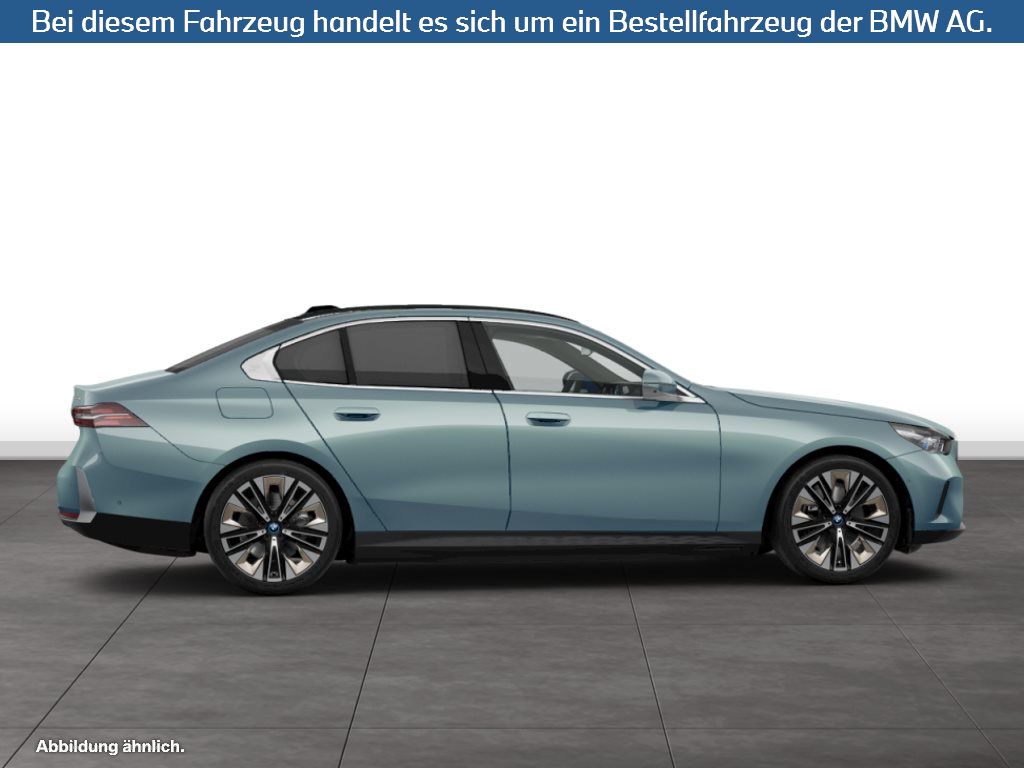 Fahrzeugabbildung BMW i5 eDrive40 Limousine