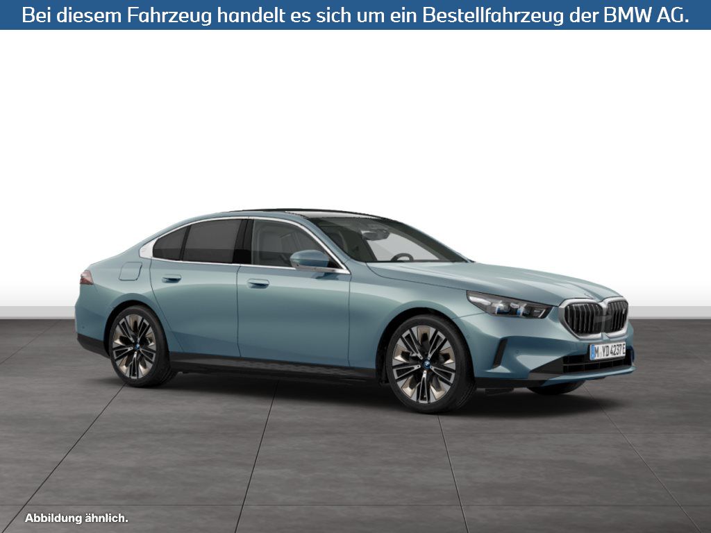 Fahrzeugabbildung BMW i5 eDrive40 Limousine