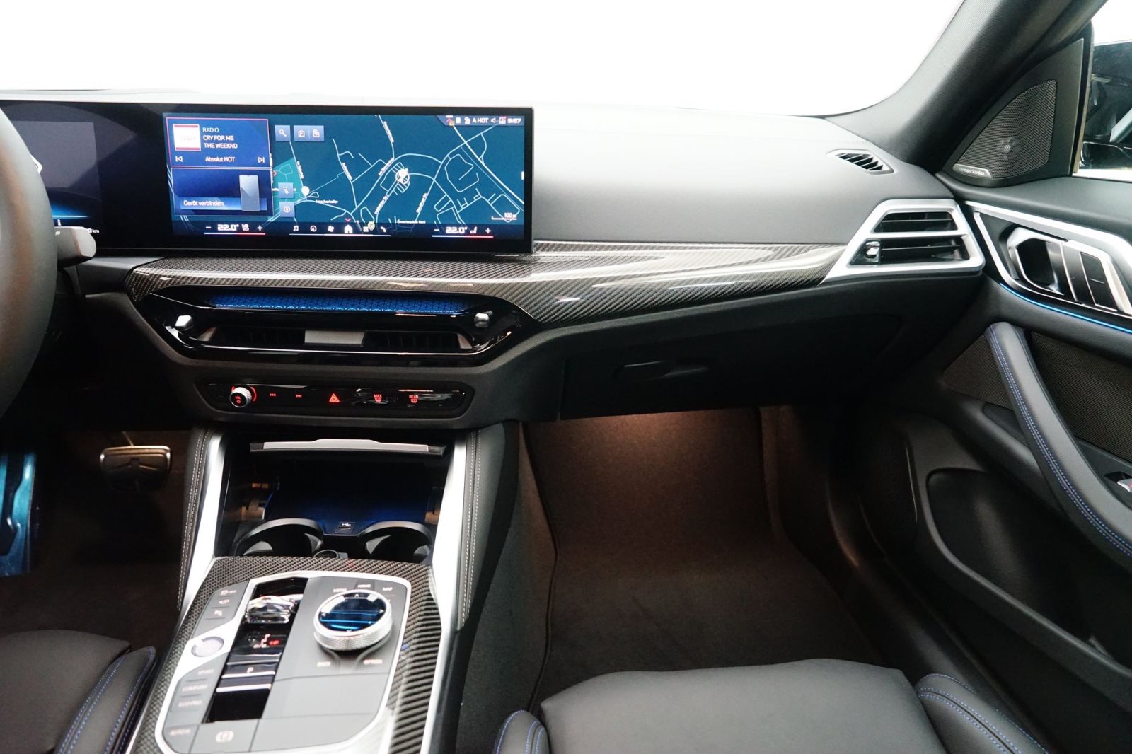Fahrzeugabbildung BMW i4 M50 xDrive [HUD, AHK, ACC, 19 LMR, h&k Sound]