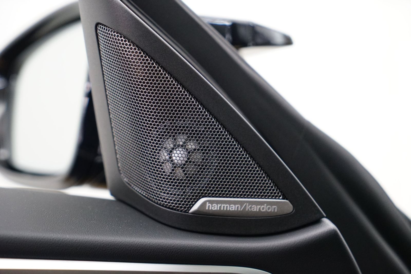 Fahrzeugabbildung BMW i4 M50 xDrive [HUD, AHK, ACC, 19 LMR, h&k Sound]