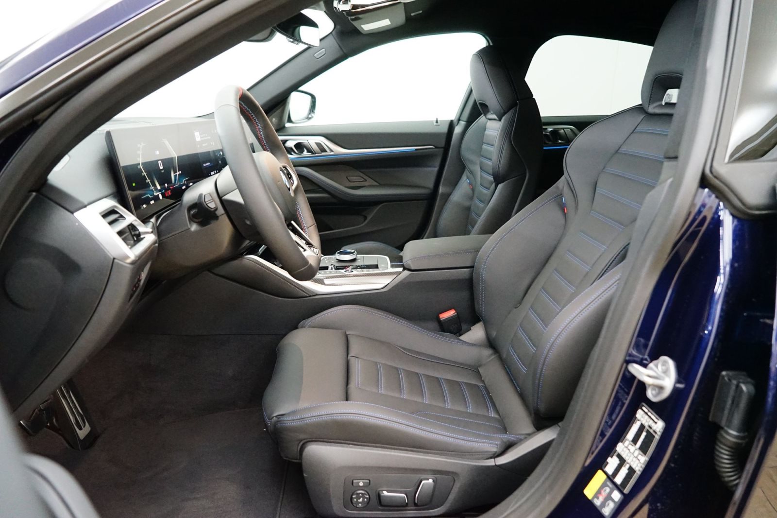 Fahrzeugabbildung BMW i4 M50 xDrive [HUD, AHK, ACC, 19 LMR, h&k Sound]