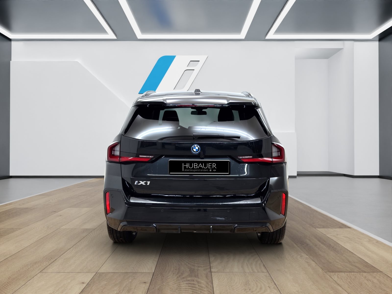 Fahrzeugabbildung BMW iX1 eDrive20 [M Sport, AHK, ACC, RFK, 18 LMR]