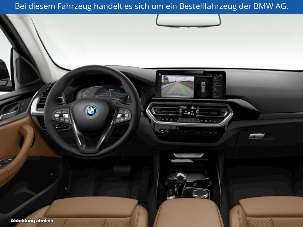 Fahrzeugabbildung BMW X3 xDrive30e