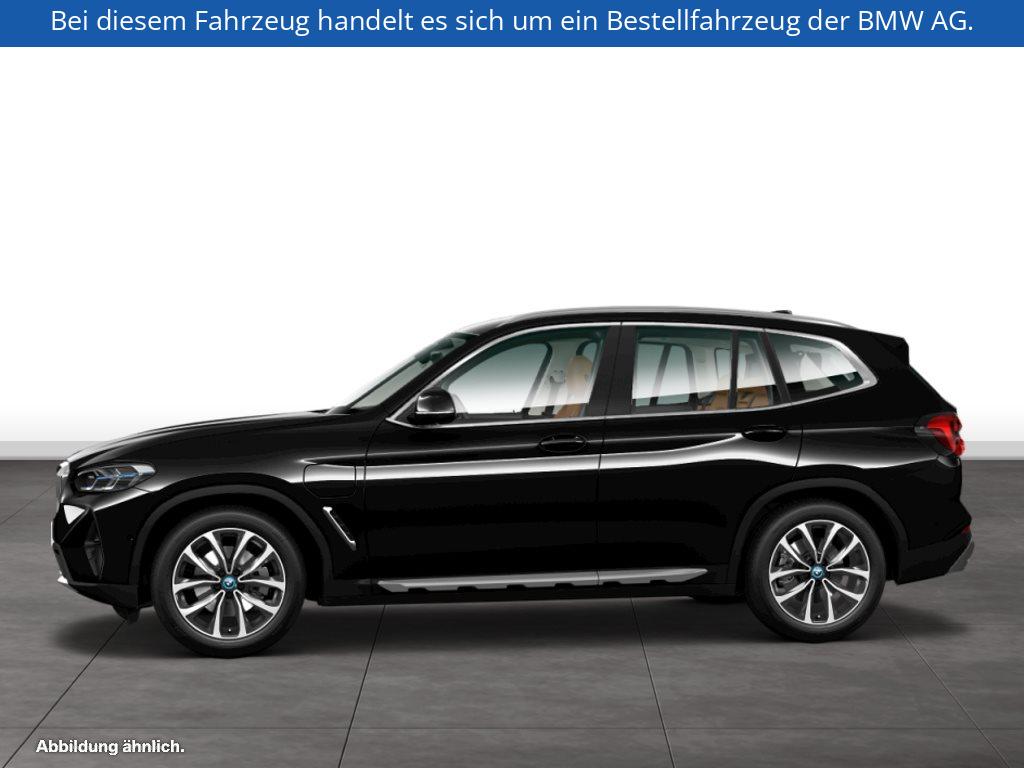 Fahrzeugabbildung BMW X3 xDrive30e