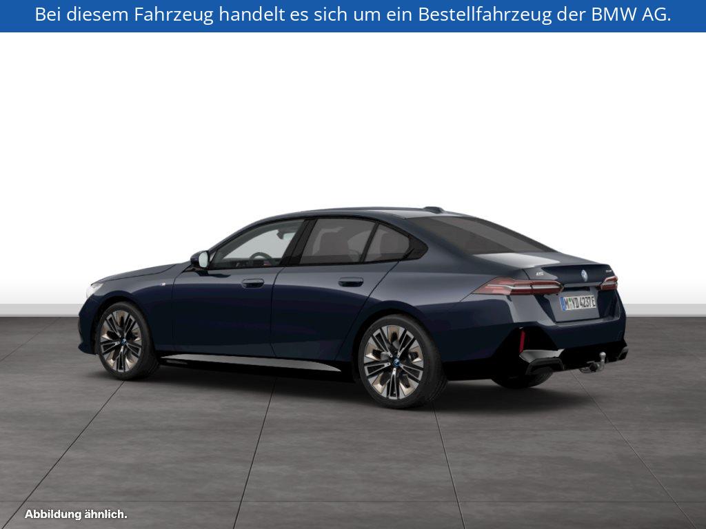 Fahrzeugabbildung BMW i5 xDrive40 Limousine
