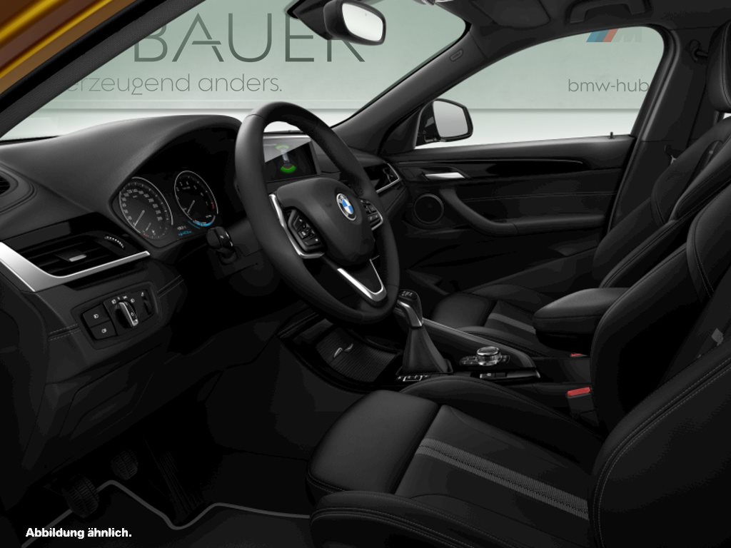 Fahrzeugabbildung BMW X2 sDrive18i [Advantage Plus, Navi, PDC, SHZ]