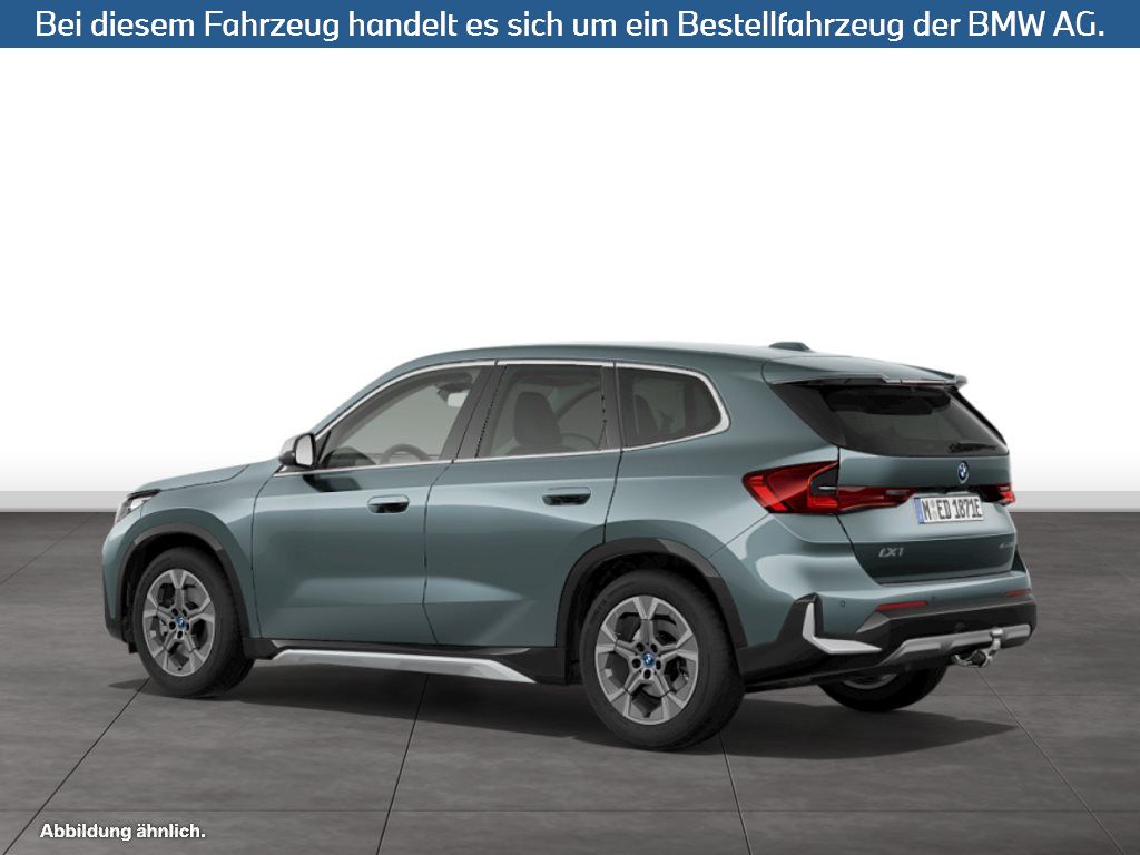 Fahrzeugabbildung BMW iX1 xDrive30