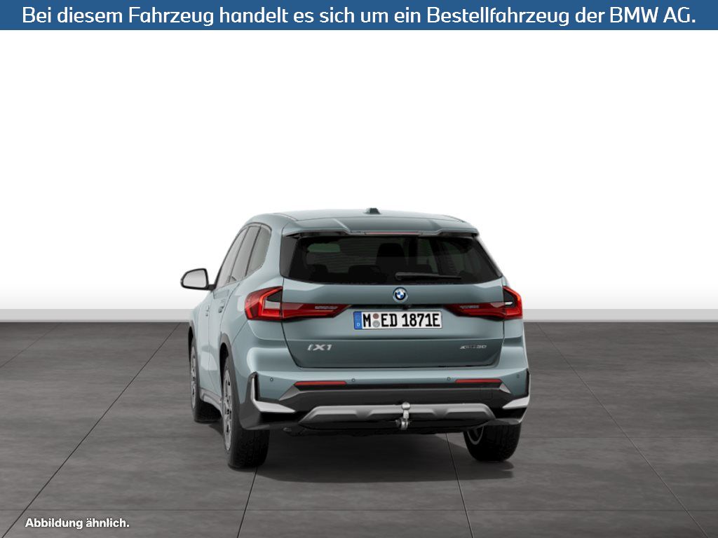 Fahrzeugabbildung BMW iX1 xDrive30