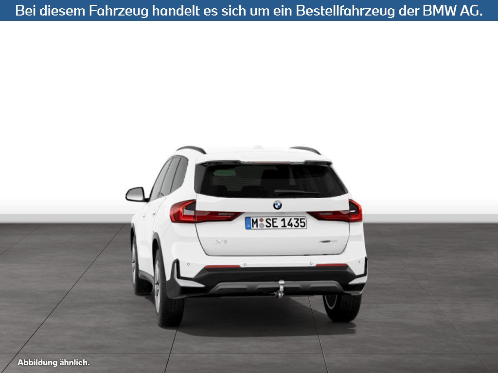Fahrzeugabbildung BMW X1 sDrive18i SAV