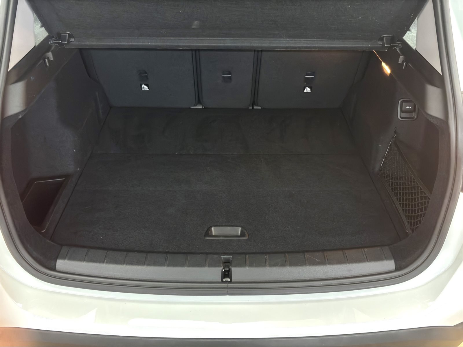 Fahrzeugabbildung BMW X1 sDrive20i [Advantage, Navi, LED, RFK, SHZ]