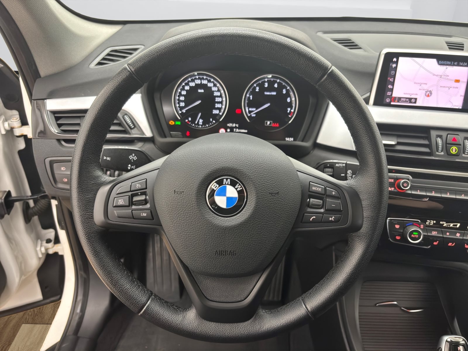 Fahrzeugabbildung BMW X1 sDrive20i [Advantage, Navi, LED, RFK, SHZ]