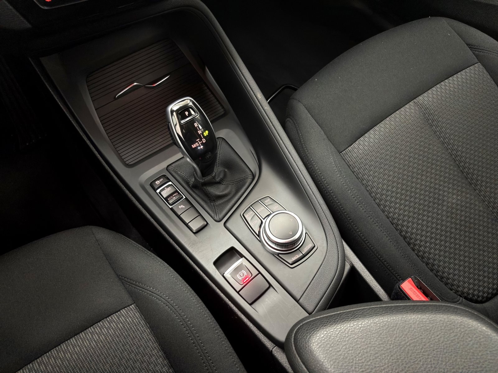 Fahrzeugabbildung BMW X1 sDrive20i [Advantage, Navi, LED, RFK, SHZ]