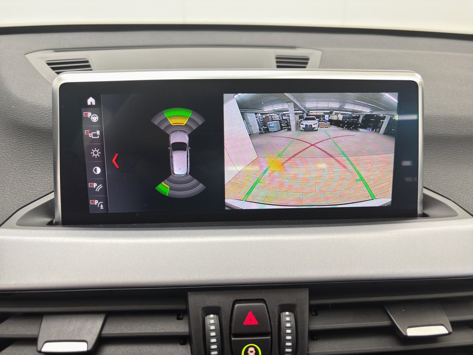 Fahrzeugabbildung BMW X1 sDrive20i [Advantage, Navi, LED, RFK, SHZ]