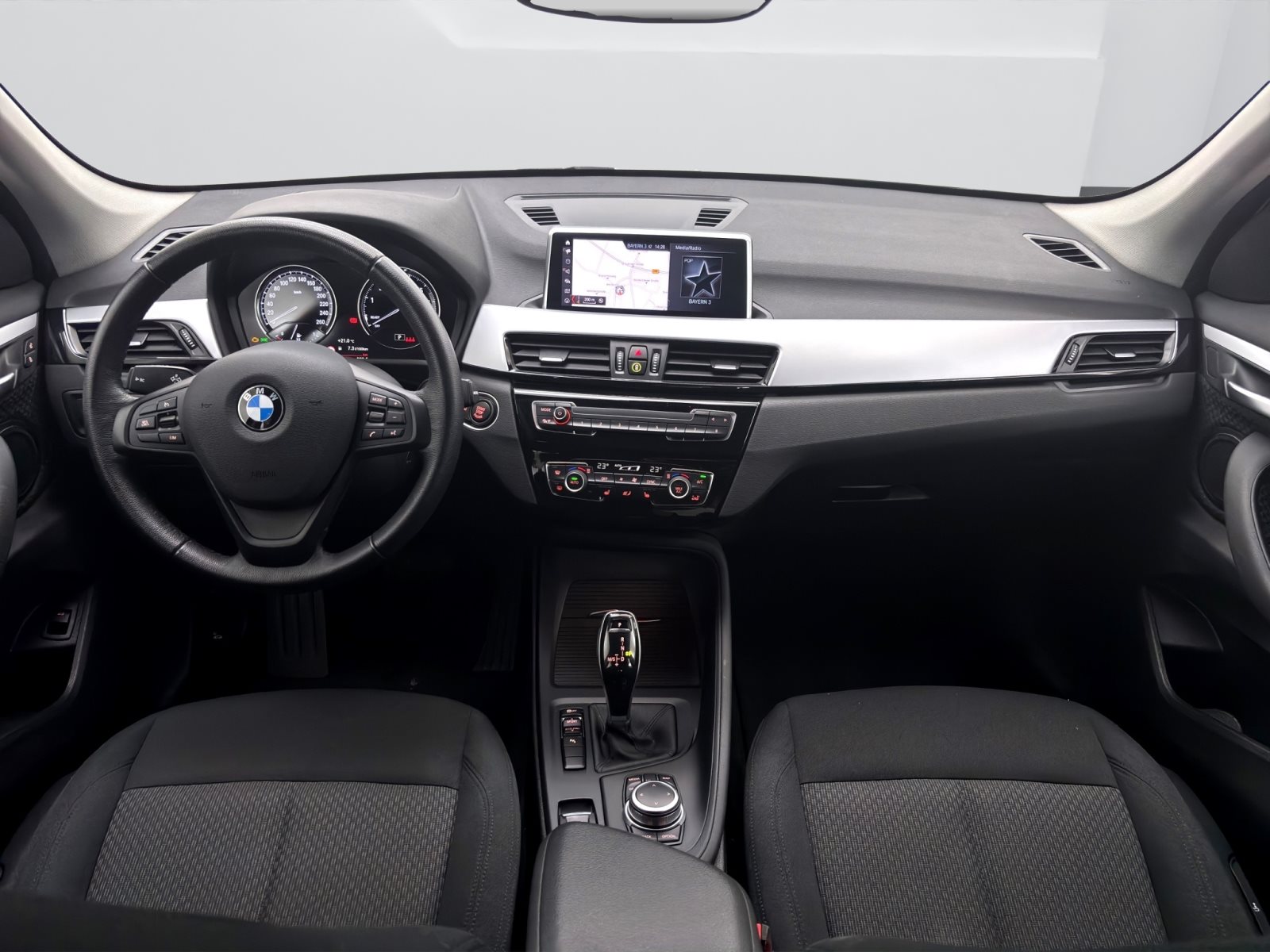Fahrzeugabbildung BMW X1 sDrive20i [Advantage, Navi, LED, RFK, SHZ]