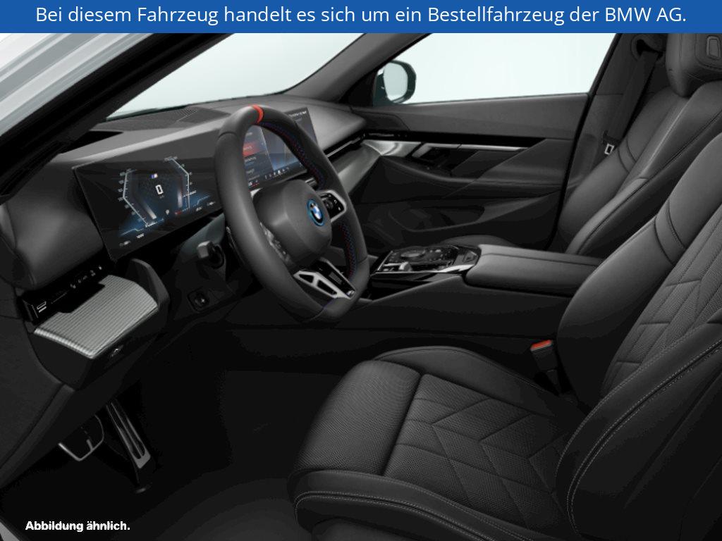 Fahrzeugabbildung BMW i5 M60 xDrive Touring